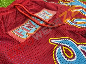 Short d'été pour hommes personnalisable de haute qualité avec motif Paisley sublimé Matériau en maille à séchage rapide Poches zippées en soie - Product Image 3