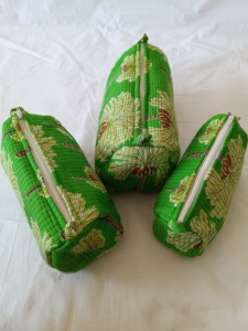 <b>Quilted</b> Cotton Floral Pattern <b>Makeup</b> <b>Bag</b> Medium/Small Travel Cosmetic Carry Pouch Zipper Manufacturer Wholesaler Cosmetic Case - Product Image 1