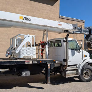 Grúas Montadas en Camión 2009 AC23-95R, Montadas en Camión STERLING L7500 2009, Capacidad de Elevación Máxima de 45,000 Libras - Product Image 1