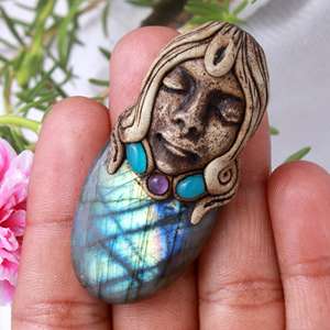 Pendentif unisexe classique en labradorite en argile polymère pour mariages et cultures hindouistes - Product Image 4