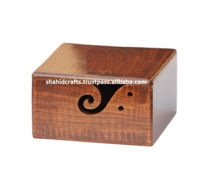 Bol de fil en bois écologique fait à la main design traditionnel personnalisable pour le tricotage - Product Image 2