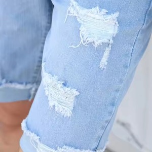 2025ใหม่กางเกงขาสั้นผ้ายีนส์สำหรับผู้ชายกางเกงขาสั้นผ้ายีนส์ฟอกฟอกเป็นฝอยมีรอยขาดโลโก้ตามสั่ง - Product Image 4