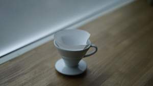 Ensemble de filtres à café en papier Zen pour 1/4 tasse, en forme de cône argenté, compatible lave-vaisselle et four - Product Image 6