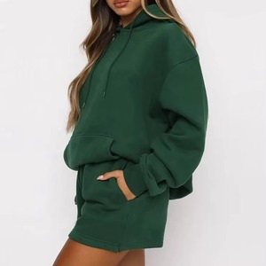 Conjunto Casual de Dos Piezas para Mujer, Sudadera de Felpa Lisa con Pantalones Cortos por Encima de la Rodilla, Ajuste Regular, Suave, de Spandex/Poliéster, Atuendo Cómodo - Product Image 5