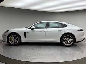 PROFITABLE USADO 2020 PORS PANA-MERA 4 SEDÁN IMPECABLE CON TRACCIÓN EN LAS CUATRO RUEDAS - Product Image 6