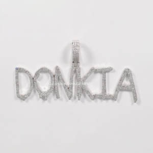 Pendentif en diamant de laboratoire en or 14kt avec clarté VVS Plongez-vous dans un charme opulent comme emblème de pierre principale conscient - Product Image 3