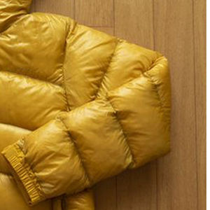 Gilet bouffant à col montant pour hommes, léger, sans manches, vêtements d'extérieur chauds pour l'hiver avec longue veste élégante, design, état neuf - Product Image 4