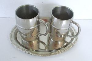 Juego de 2 Tazas Redondas de Metal Estilo Moscú en Metal de Primera Calidad con Bandeja Ovalada, Perfectas para Servir Bebidas y como Vajilla Elegante para Bar - Product Image 5