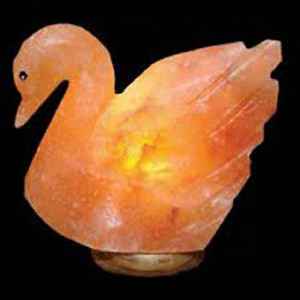 Lampe au sel de l'Himalaya écologique en forme de cygne orange sculptée polie par un artisanat naturel pakistanais fabriqué par des fabricants pakistanais - Product Image 1