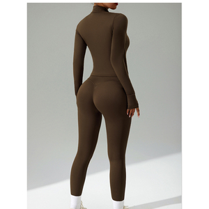 Vêtement de sport pour femme en gros, logo personnalisé sur le devant, ensemble de survêtement de sport 3 pièces, vêtements de sport respirants, écologiques, de haute qualité - Product Image 2