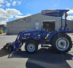 Tractor Agrícola Compacto LOVOL TE254 de 25 HP y Tracción en las 4 Ruedas - Tractor Diésel para Granja, Huerto y Viñedo - Product Image 2