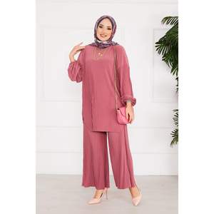 Hijab 2 pièces plissé et confortable à motif de roses, style modeste et modeste - Product Image 1