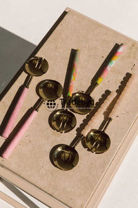 Cuillère en résine moderne pour couverts de cuisine tendance faits à la main par Tradebyd - Product Image 4