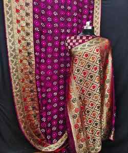 Saree en soie exclusif Kanjivaram pour femme avec travail lourd traditionnel et look fantaisie pour fête de mariage choli - Product Image 1