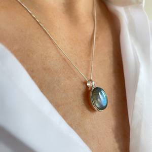 Collier pendentif en labradorite en argent sterling de style vintage fait à la main en plaqué or bijoux en pierres précieuses de guérison cadeau de fiançailles troisième - Product Image 1