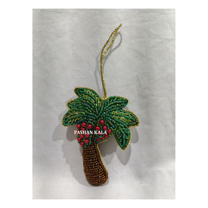 Diseño único hecho a mano y tela de la mejor calidad y bordado de Zari dorado con adorno colgante decorativo de trabajo con cuentas - Product Image 1