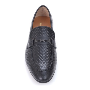 Mocasines de cuero genuino para hombre, hechos a mano, informales de negocios, sin cordones, zapatos de cuero de lujo para hombre, mocasines de diseñador tejidos con detalles metálicos. - Product Image 1