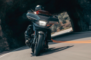 COMPRA Y CONDUCE: Motocicleta HARLEY DAVIDSON CVO STREET GLIDE ST.TOURING 2026 de 121 pulgadas cúbicas, OFERTA DE ENVÍO DIRECTO - Product Image 2