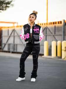 Chaqueta Universitaria OEM para Chaquetas de Béisbol Personalizadas para Mujer, Chaquetas Universitarias Personalizadas con Letras para Mujer, Chaquetas Universitarias Blancas al por Mayor para Mujer - Product Image 3