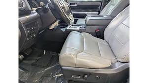 Toyota Tundra SR5 CrewMax 2021, Caja de 5.5', Motor 5.7L, 4x4, Usada en Excelentes Condiciones - Product Image 2