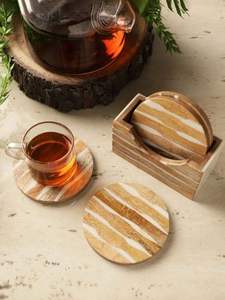 Sous-verres en bois de manguier pour boissons avec support en fer Ensemble de 5 sous-verres pour comptoir et surfaces en pierre - Product Image 6