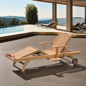 Richmond Indonesia Tumbona de teca Muebles de exterior con ruedas y bandeja lateral para hotel, Villa y Resort - Product Image 2