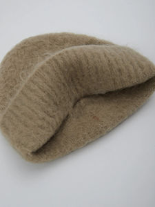 Design tendance Bonnets tricotés en jacquard de couleur unie pour hommes Bonnet chaud d'hiver en mohair avec broderie de logo personnalisé Casquettes pour hommes - Product Image 6