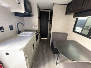 Caravane d'occasion Jayco Jay Flight S-l-x 174BH 2022 prête à la vente – Remorque de voyage, caravane, maison mobile, camping-car à vendre - Product Image 5