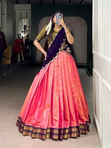 Lahenga Choli Dupatta en tissage Zari de Kanchipuram, style doux, ample, longueur au sol, taille naturelle pour la saison d'automne - Product Image 3