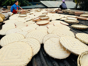 Panier en bambou tressé avec couvercle Fabriqué au Vietnam pour le stockage de contenants alimentaires ou l'organisation décorative Design écologique naturel - Product Image 4
