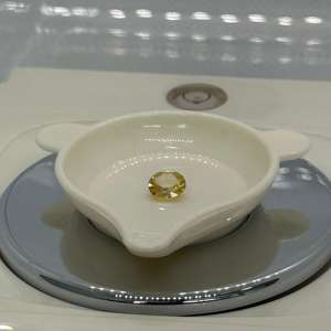 Piedra preciosa suelta de corte escalonado ovalado de buen Color Zafiro Amarillo Natural al por mayor 6,42x5,29x3,20mm 1,01cts para la fabricación de joyas para anillos - Product Image 3