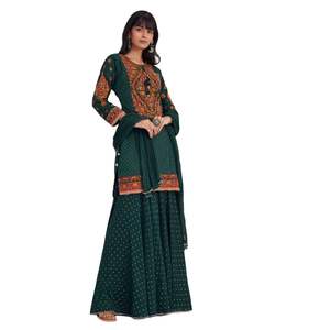Kurta Sharara en soie vert bouteille avec mousseline de soie Dupatta pour fête, réception de mariage, tenue traditionnelle - Product Image 3