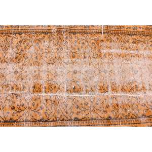 Alfombra Vintage de 2.9x5.7 pies, Alfombra Turca con Detalles en Naranja y Negro - Product Image 4