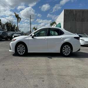 Achetez des voitures Toyota Camry d'occasion à vendre Vente en gros automatique assez utilisé frais et propre sans accident - Product Image 5