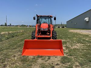 รถแทรกเตอร์4WD M7060 Kubota เครื่องจักรทางการเกษตรประสิทธิภาพสูงเชื่อถือได้และมีประสิทธิภาพ - Product Image 5