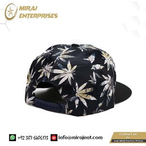 Casquette plate de mode de plein air 4 saisons unisexe imitation cuir coton apparence tissu étiquette feuille d'érable impression chapeau Hip Hop - Product Image 4