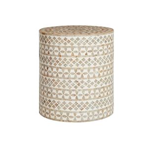 Table d'appoint artisanale classique en os incrusté, au design intemporel, rehaussant la décoration intérieure et le style des meubles - Product Image 5