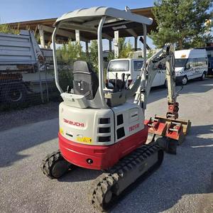 Mini-excavatrice Takeuchi TB217R en bon état, prix bas et heures de travail en stock - Product Image 4