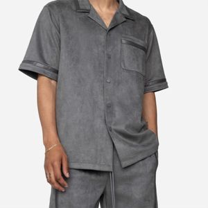 เสื้อเชิ้ตลําลองผู้ชายโพลีเอสเตอร์ - เสื้อเชิ้ตเนื้อนุ่ม น้ําหนักเบา และระบายอากาศได้ เหมาะสําหรับสวมใส่และพักผ่อนในชีวิตประจําวัน - Product Image 1