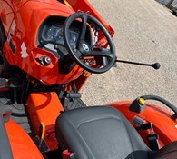 Tractor Kubota L2502HST de calidad superior para paisajismo de construcción agrícola - Product Image 5