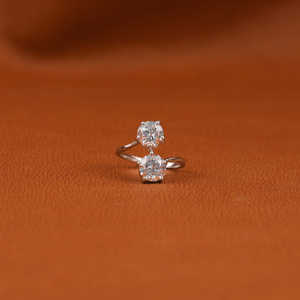 Bague personnalisable classique en or 14 carats avec diamant de laboratoire certifié IGI, taille ronde, cadeau d'anniversaire pour les nouvelles occasions de mariage - Pour elle - Product Image 1