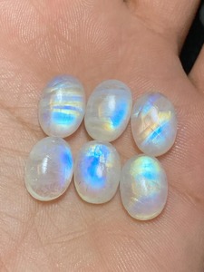 Venta al por mayor de cabujones de piedra lunar arcoíris azul llamativo, piedra preciosa natural blanca, pulido en ambos lados, forma ovalada, tercera parte. - Product Image 4