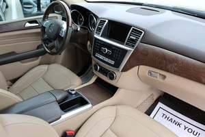 TÍTULO LIMPIO USADO MERCEDESS -BENZZ ML350 LISTO PARA CONDUCIR LIBRE ACCIDENTALMENTE BAJO KILOMETRAJE - Product Image 4