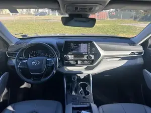 Toyota Highlander XLE 2021 - Product Image 2