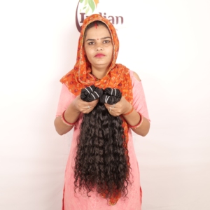 Raw Indian Natural Bundle Cutícula rizada alineada Venta al por mayor Mujeres que tejen extensiones de cabello humano de color negro de onda profunda suelta - Product Image 5