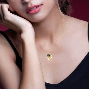 สร้อยคอเงินแท้เจลิยา รูปใบโคลเวอร์สี่แฉก ประดับเพทายและมุก - Product Image 4