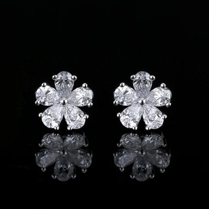 ต่างหูเพชร Moissanite รูปทรงลูกแพร์สีขาวต่างหูเงินแท้ที่สวยงาม VVSClarity สกรูกลับจี้และเครื่องประดับที่กําหนดเอง - Product Image 1