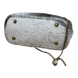 Cowhide Leather Kiss <b>Lock</b> Bag for Women Premium with Red Velvet Lining Inside Very Luxury Hot Sale Wholesale with Durable Chain - Product Image 4