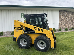 Mini MINICARGADORA Gehl 1640e de 36 pulgadas y 900mm de ancho, Motor y bomba forestal incluidos, modelo 2023 de alta eficiencia - Product Image 3
