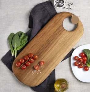 เขียงไม้คลาสสิกขายดีที่ทำจากไม้ที่ยึดได้ผสมผสานอย่างยั่งยืนกับความงามที่ไร้กาลเวลา - Product Image 4